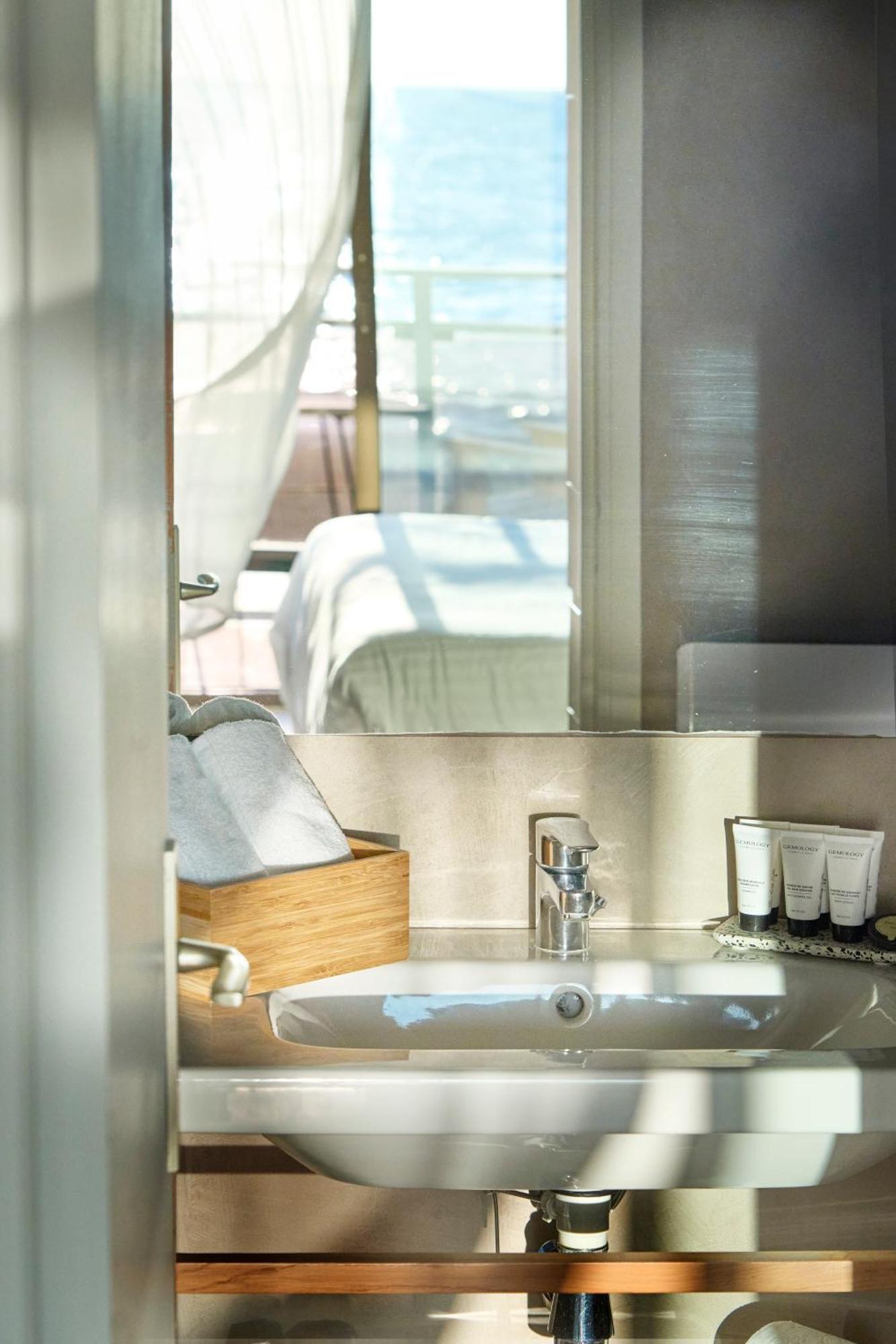 Hotel Plein Large バンドール エクステリア 写真